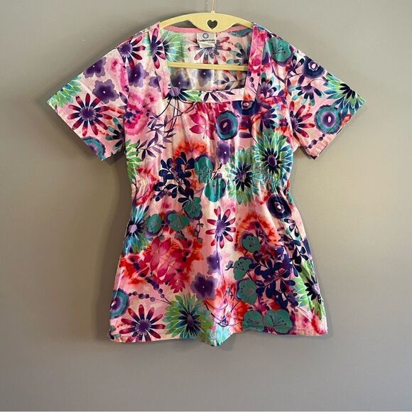 Fundamentals by White Swan Bright Tropical Floral Scrub Top | SZ S - Picture 1 of 9